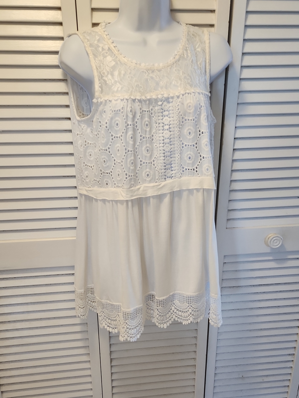 Lace Tank . Crochet-Panel White Sleeveless Lacey Top